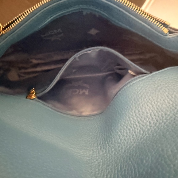 MCM Sky Blue Leather Shoulder Bag with Gold Chain - Picture 7 of 8